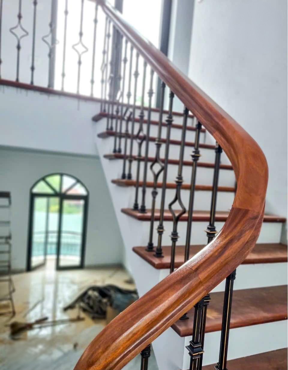 Nhà tôi cho thuê nhà hai cửa đi, mới, 96m2_ 4T; vỉa hè, Duy Tân-31 Tr - Ảnh chính